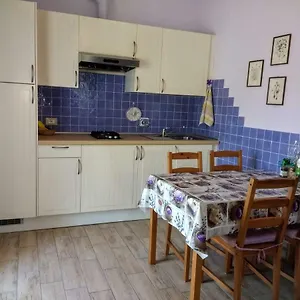 https://casa-papaveri-rossi.hotelitalianriviera.com