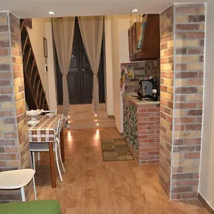 https://la-casa-del-vicolo-palermo-90127.palermohotels.org